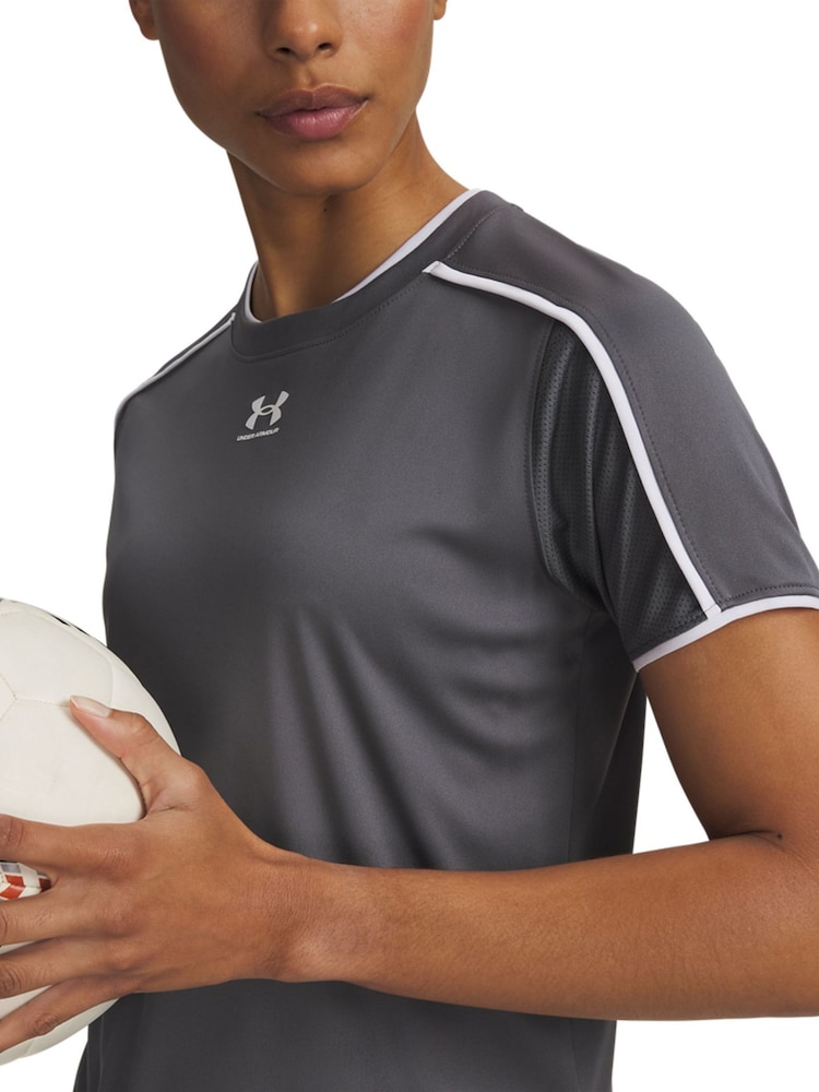 Under Armour Grey Challenger Train T-Shirt - Image 3 of 3 Under Armour Grey Challenger Train T-Shirt - Image 3 of 3