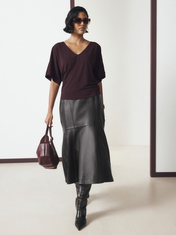 Wine Short Sleeved V-Neck Top - Image 2 of 8 Wine Short Sleeved V-Neck Top - Image 2 of 8