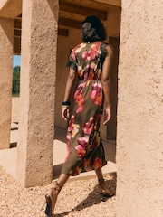 Friends Like These Olive Green Short Sleeve Lace Detail Midi Dress - Image 5 of 5