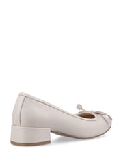 Hush Puppies Cream Silvia Low Heel Sandals - Image 2 of 4