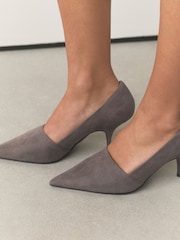 Gray - Forever Comfort® Leather Highcut Court Heels - Larawan 4 ng 8