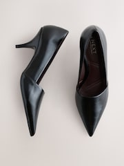 Itim - Forever Comfort® Leather Highcut Court Heels - Larawan 6 ng 9