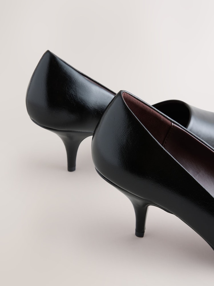 Itim - Forever Comfort® Leather Highcut Court Heels - Larawan 9 ng 9 Itim - Forever Comfort® Leather Highcut Court Heels - Larawan 9 ng 9