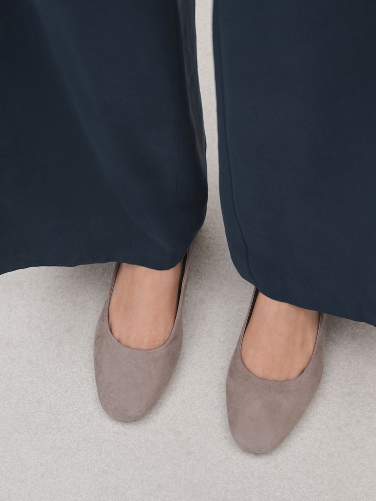 Taupe Forever Comfort® Leather Round Toe Low Block Heels - Image 2 of 10 Taupe Forever Comfort® Leather Round Toe Low Block Heels - Image 2 of 10