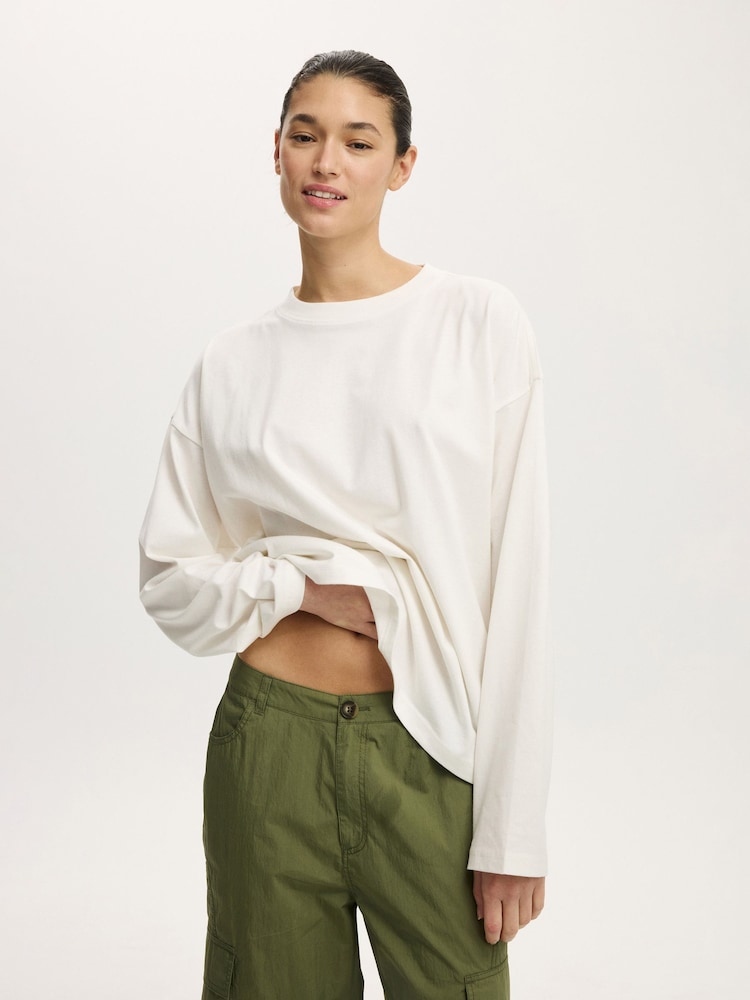 Cotton On White Oversized Boxy Long Sleeve T-Shirt - Image 2 of 5 Cotton On White Oversized Boxy Long Sleeve T-Shirt - Image 2 of 5