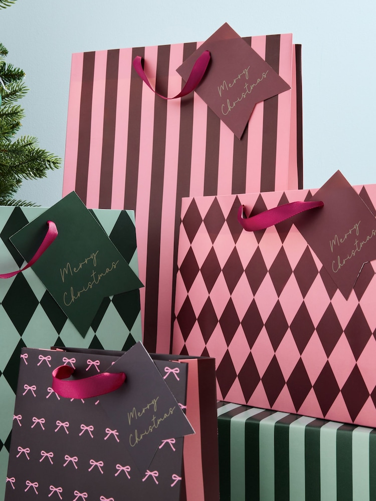 Pink and Green Patterned 4 Pack Gift Bag - Image 2 of 2 Pink and Green Patterned 4 Pack Gift Bag - Image 2 of 2