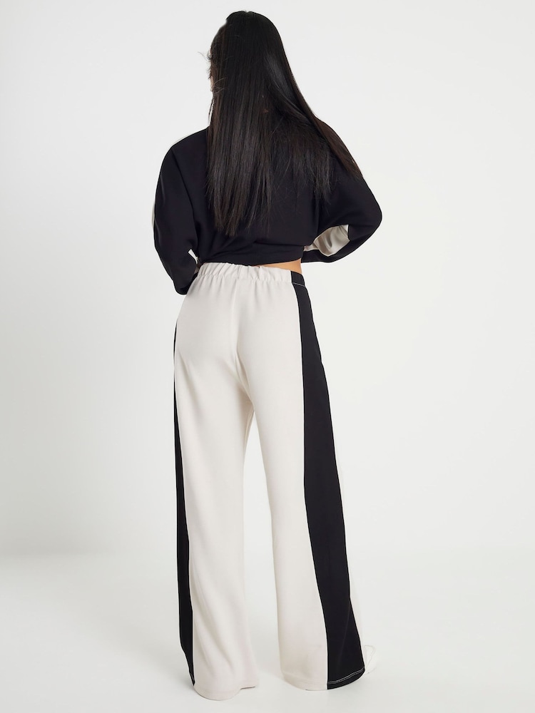 River Island Cream Petite Premium Colour Block Wide Leg Trousers - Image 4 of 4