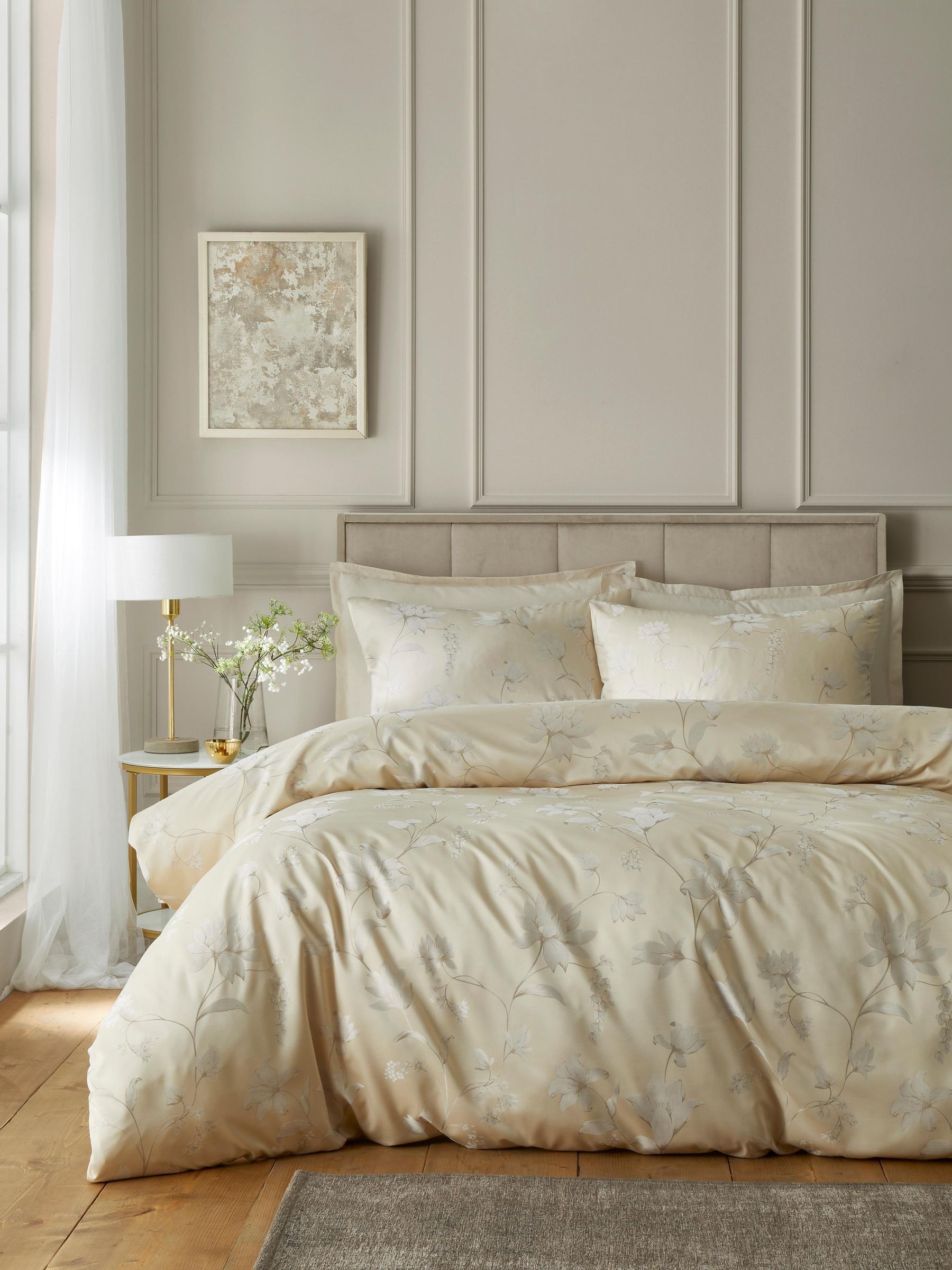Soiree Unisex Champagne Lilly Floral Print Jacquard Woven Reversible Duvet Cover Set - Image 4