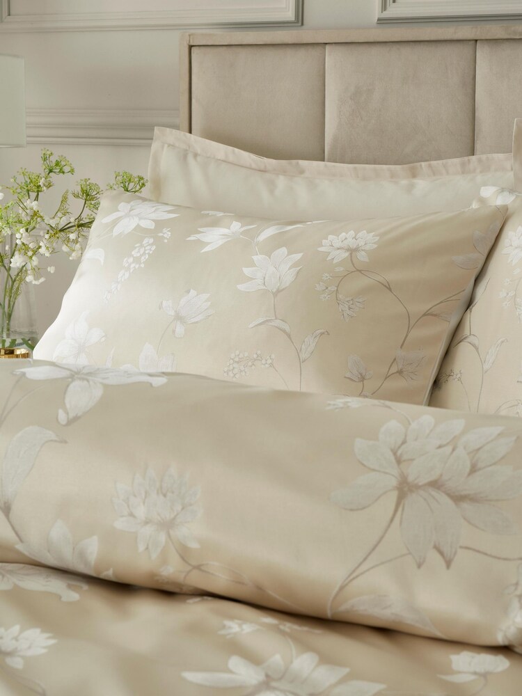 Soiree Champagne Lilly Floral Print Jacquard Woven Duvet Cover Set - Image 2 of 4