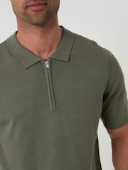 Verde - Threadbare Quarter Zip Knitted Polo Shirt - Imagen 4 de 5