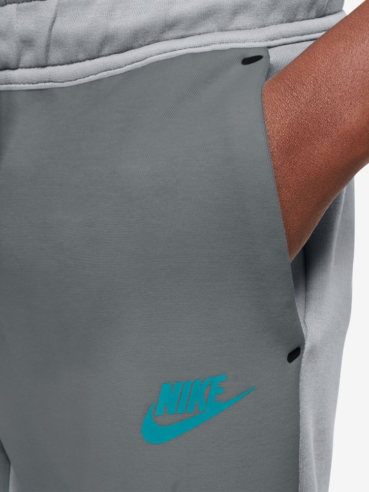 Nike Grey Tech Fleece Joggers - Image 3 of 3 Nike Grey Tech Fleece Joggers - Image 3 of 3