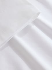 לבן - חולצת טי בגזרה צמודה מבד Motionflex - תמונה 9 מתוך 9