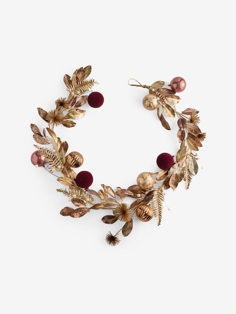 Gold Leaf and Bauble Artificial Christmas Garland - Image 3 of 3