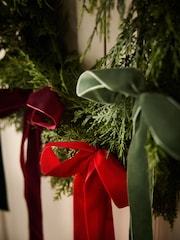 Green Artifical Christmas Wreath with Bows - Image 3 of 4