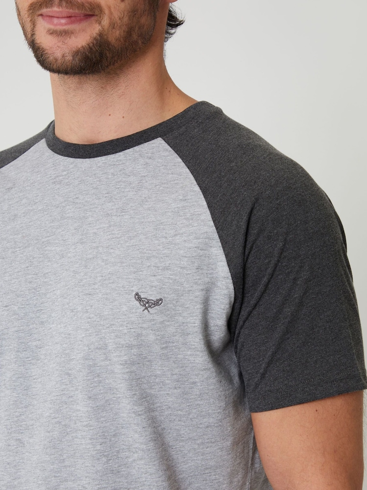 Grau meliert - Threadbare Raglan-Kurzarm-Top & Shorts-Lounge-Set - Bild 4 von 4 Grau meliert - Threadbare Raglan-Kurzarm-Top & Shorts-Lounge-Set - Bild 4 von 4