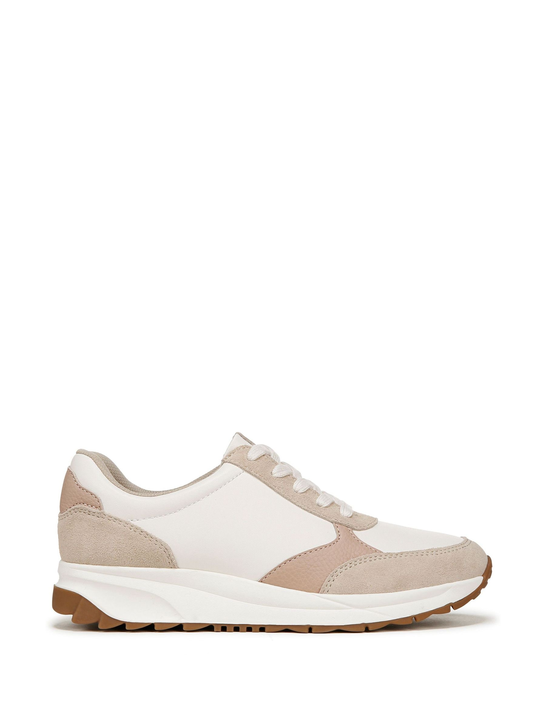 Next：日本 Naturalizer Shay ワイドフィット レースアップ スニーカー