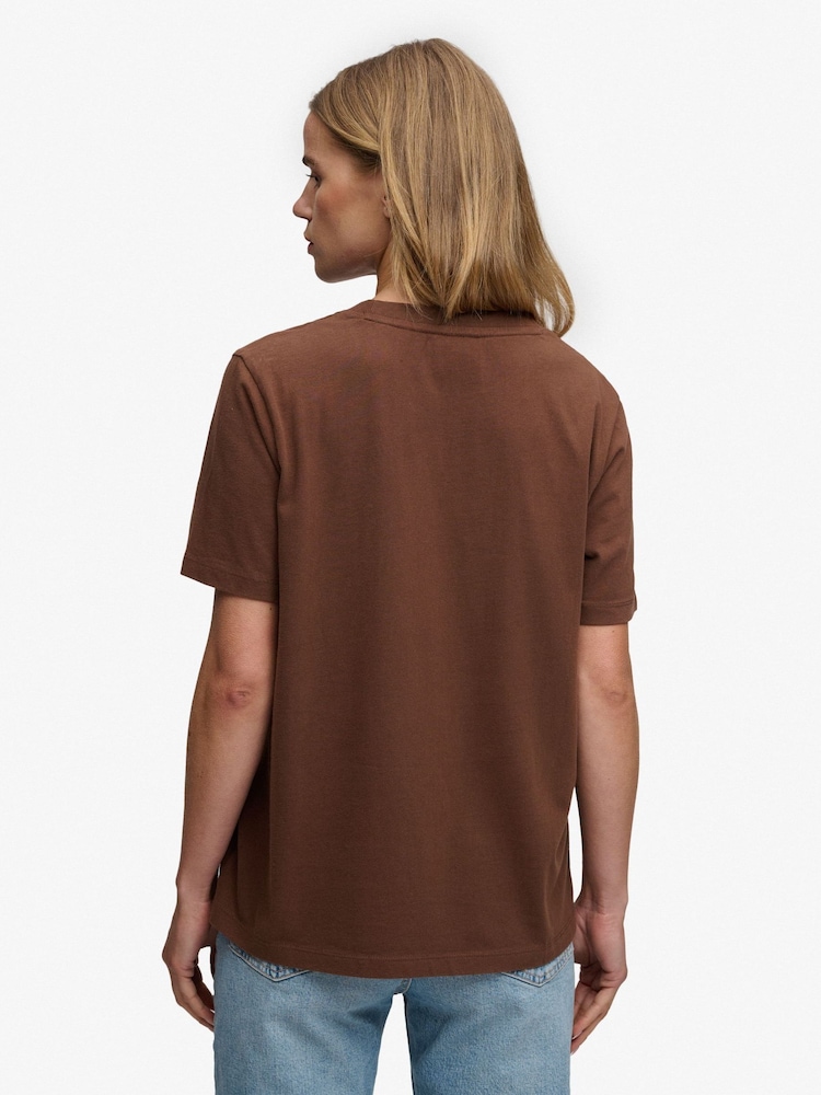 ブラウン - Superdry Signature 刺繍Tシャツ - 画像 2 / 7