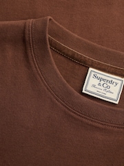 ブラウン - Superdry Signature 刺繍Tシャツ - 画像 7 / 7