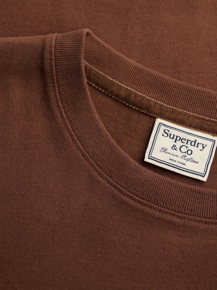 ブラウン - Superdry Signature 刺繍Tシャツ - 画像 7 / 7