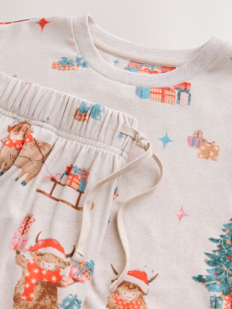Oatmeal Hamish The Highland Cow Family Matchback Christmas Cosy Long Sleeve Pyjamas - Image 5 of 5