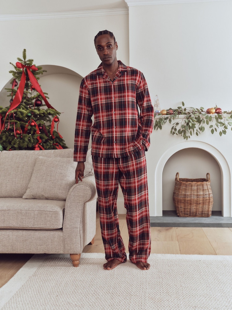 Rød/Navy Check - Sæt med Knapper - Matchende familiesæt med pyjamas til jul - Billede 1 af 10 Rød/Navy Check - Sæt med Knapper - Matchende familiesæt med pyjamas til jul - Billede 1 af 10