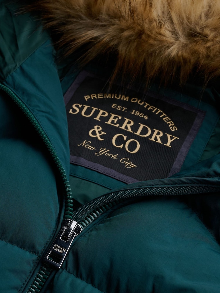 أخضر - سترة مبطنة Fuji بهودي مزيّن بفرو صناعي من Superdry - صورة 8 من 8