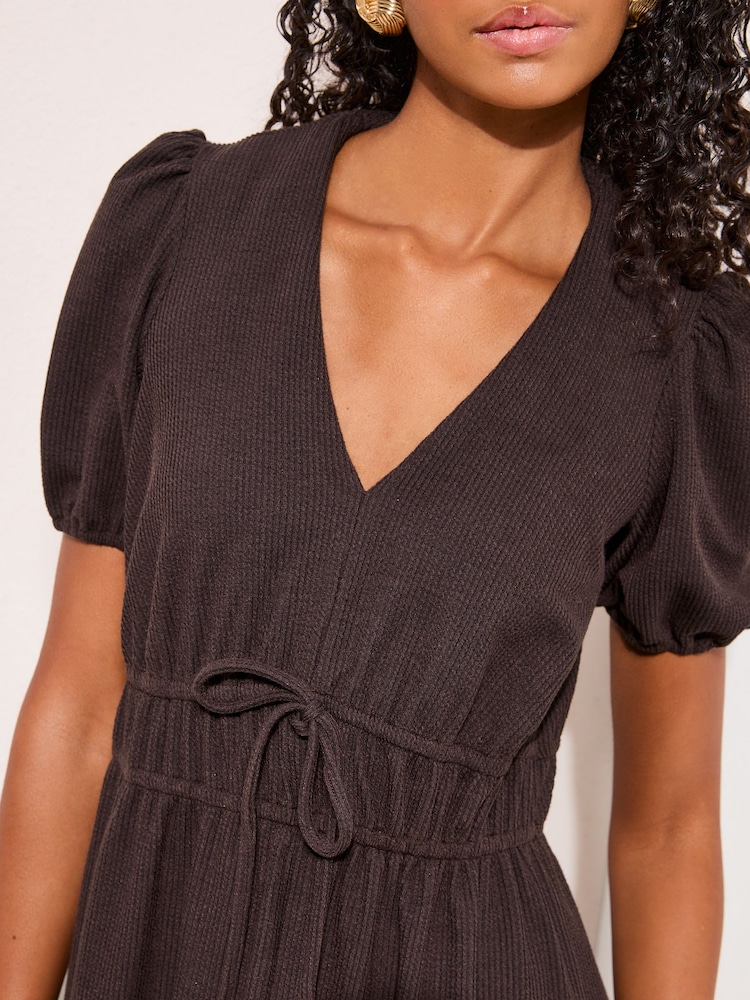 Schokoladenbraun - Friends Like These Kurzärmeliges Midi-Hemdkleid - Bild 2 von 4