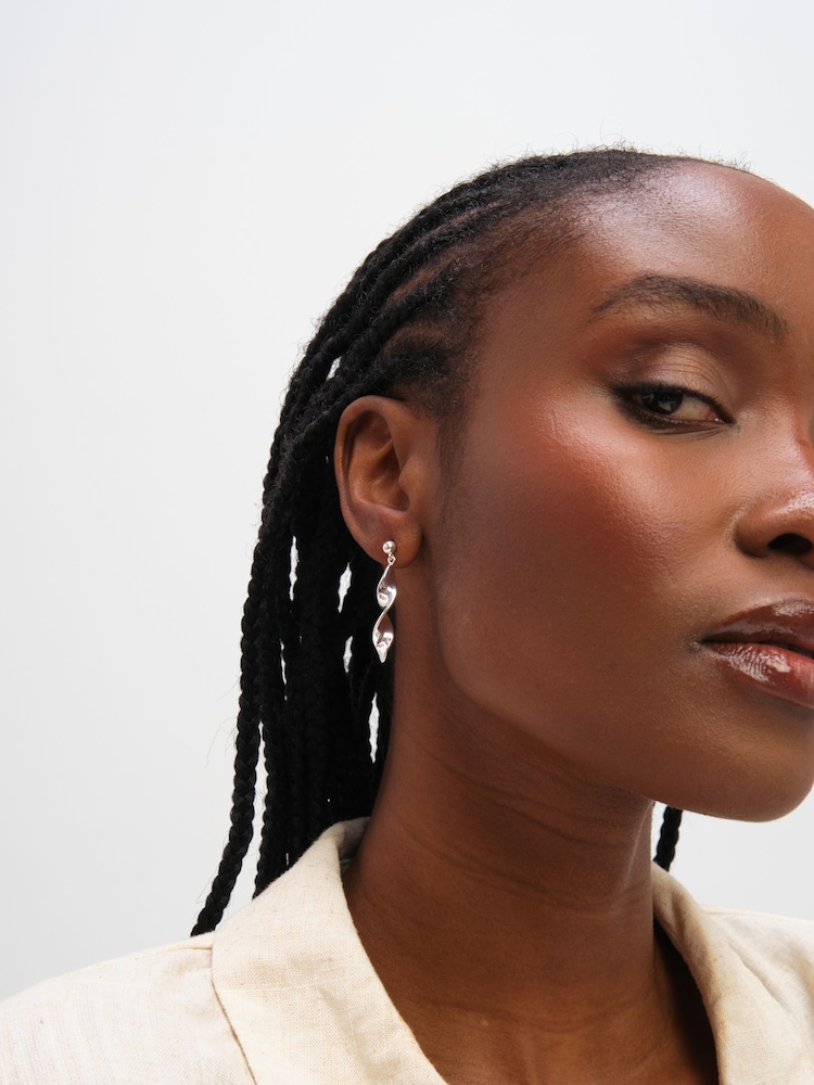 Inicio Polished Twist Drop Earrings - Bild 2 von 3