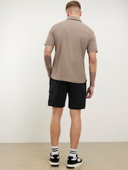 River Island Black Skinny Stretch Cargo Shorts - Image 2 of 4