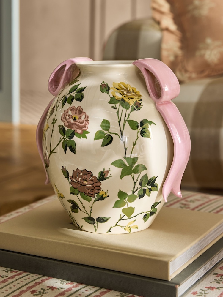 Cath Kidston Rose and Bows Vase - Image 2 of 5 Cath Kidston Rose and Bows Vase - Image 2 of 5
