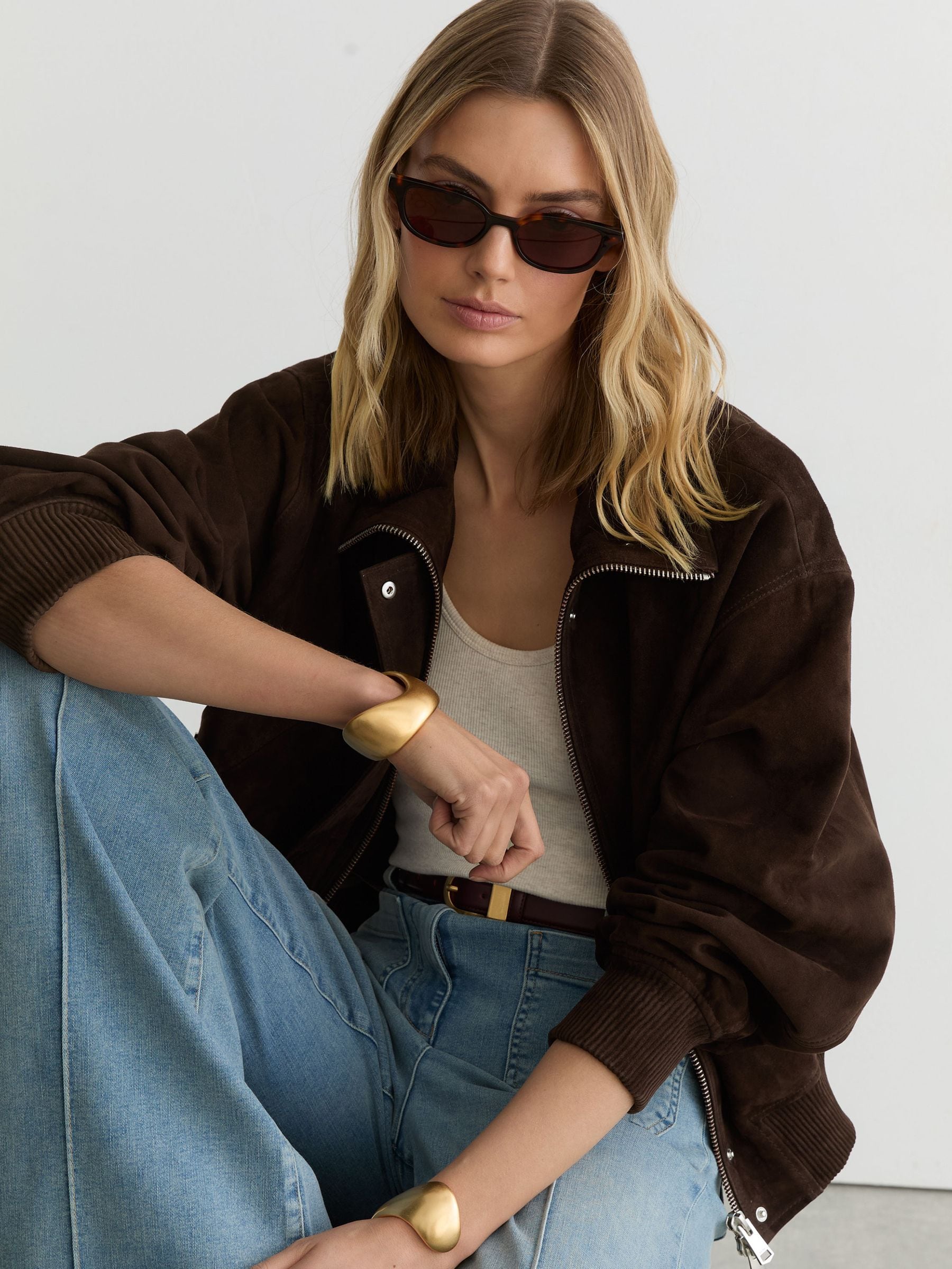 Next：日本 チョコレートブラウン - Reiss Cara スエード ファンネル