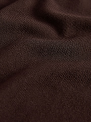 The Set 4 Pack 4 Pack Fine Knitted Crew Neck Jumpers Stone Brown/Pink/Burgandy Red/Chocolate Brown - Image 6 of 7