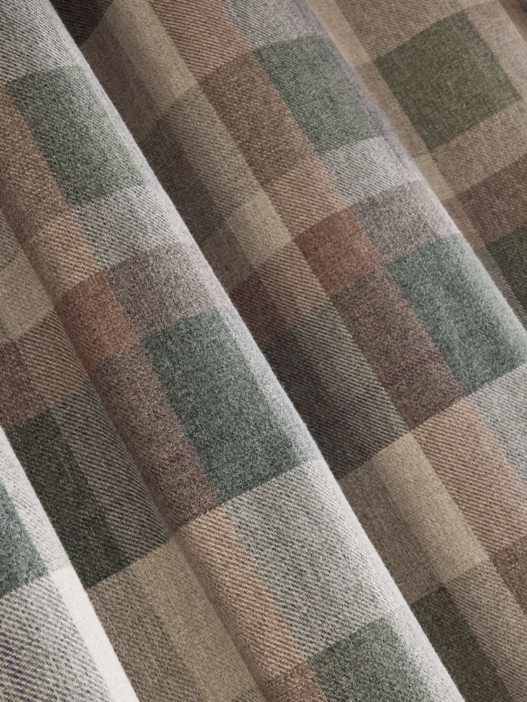 Green Brushed Check Super Thermal Eyelet Door Curtain - Image 4 of 4