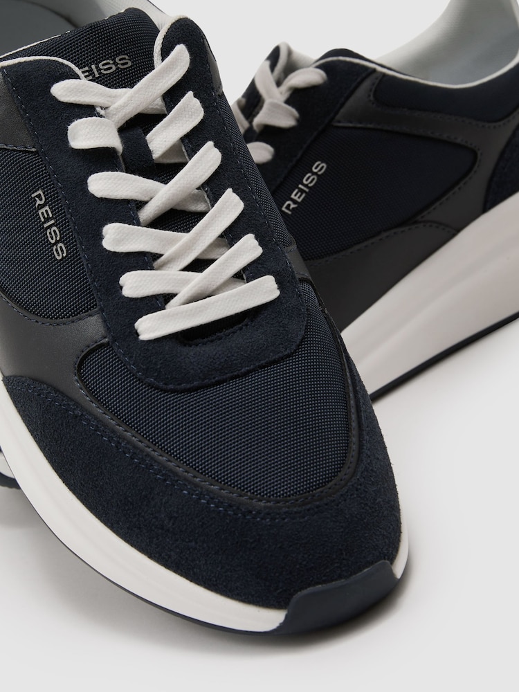 Reiss Dark Navy Hudson Suede-Trim Runner Trainers - Image 5 of 5 Reiss Dark Navy Hudson Suede-Trim Runner Trainers - Image 5 of 5