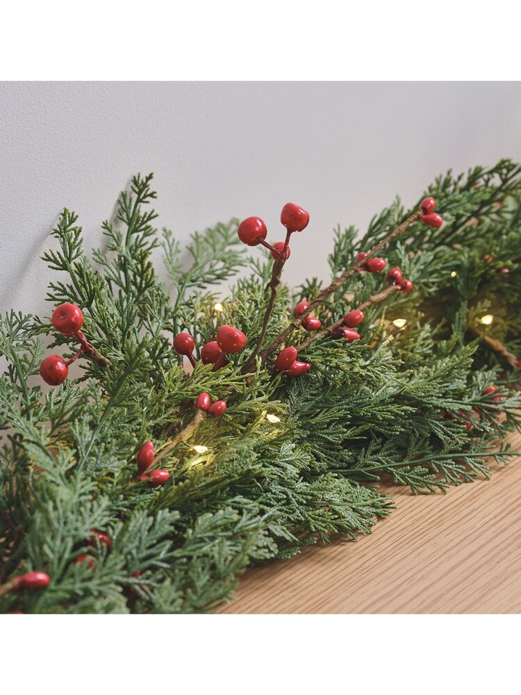 Lights4fun Warm White 1.5m Pre Lit Christmas Garland - Image 2 of 4