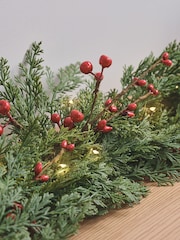 Lights4fun Warm White 1.5m Pre Lit Christmas Garland - Image 6 of 6