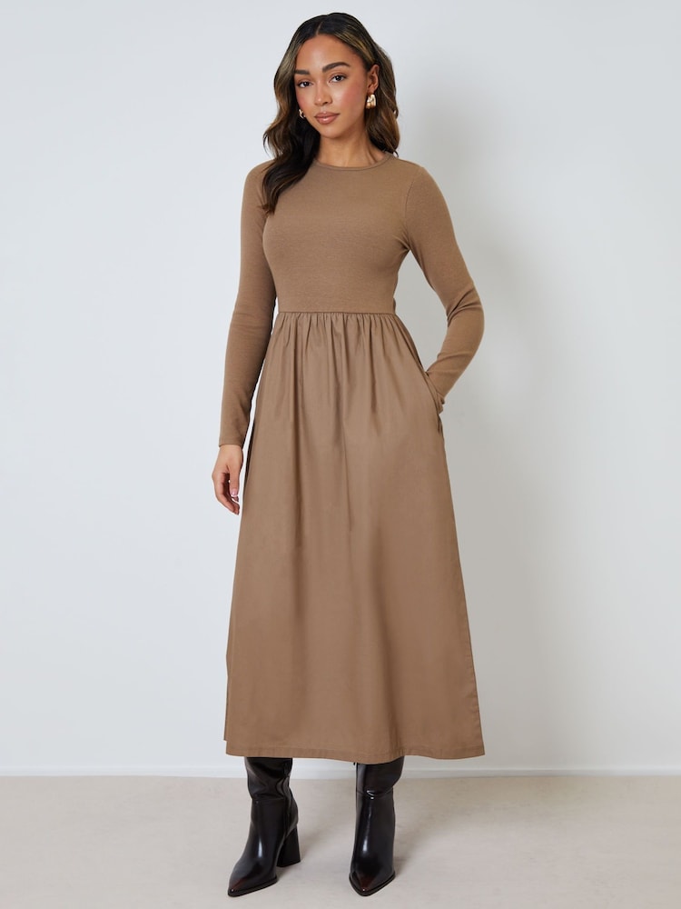 בצבע חום בהיר - Threadbare שמלת מידי 2 ב-1 מבד ג'רזי ריב עם חצאית פופלין - תמונה 1 מתוך 4 בצבע חום בהיר - Threadbare שמלת מידי 2 ב-1 מבד ג'רזי ריב עם חצאית פופלין - תמונה 1 מתוך 4