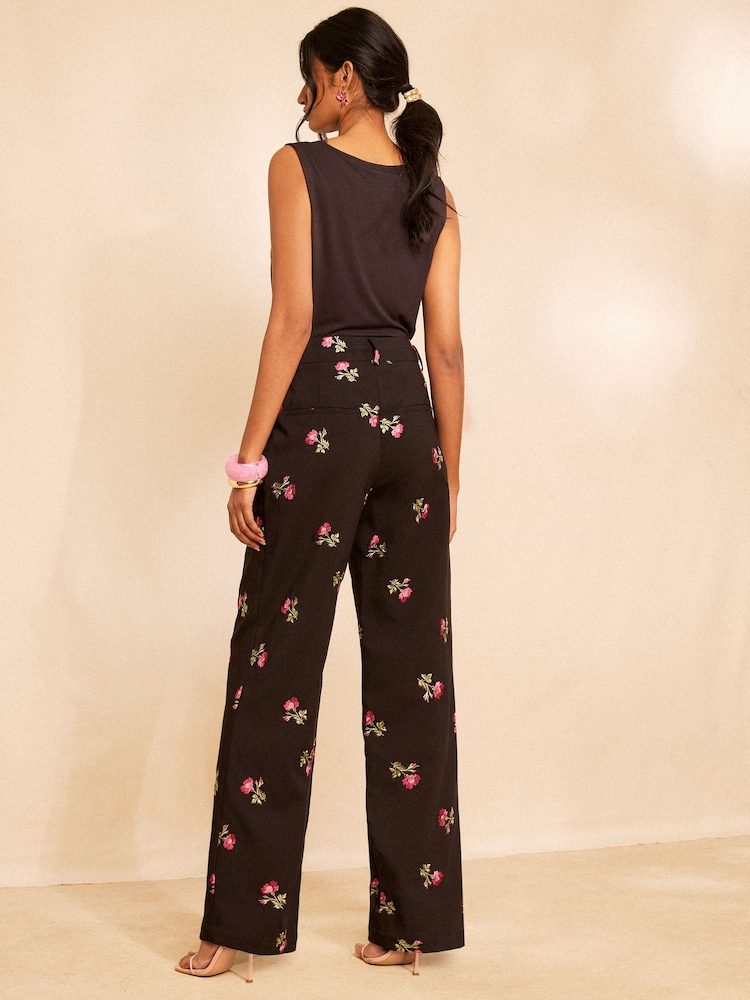 Love & Roses Black Tailored Embroidered Wide Leg Trousers - Image 4 of 4