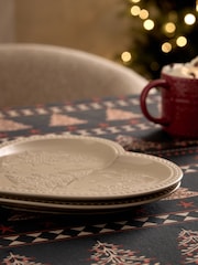 Set of 2 Natural Embossed Heart Christmas Side Plates - Image 2 of 4