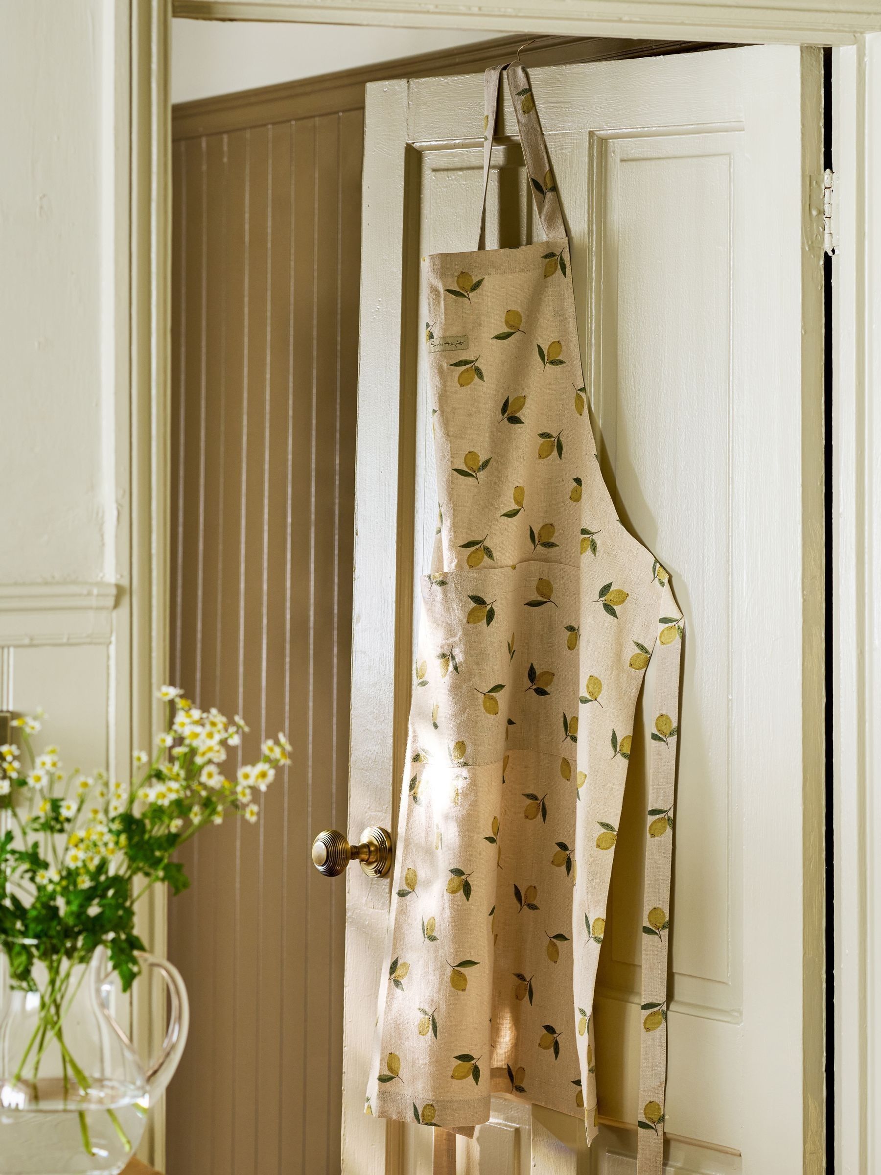 Buy Sophie Allport Natural Lemons Linen Apron from Next Georgia