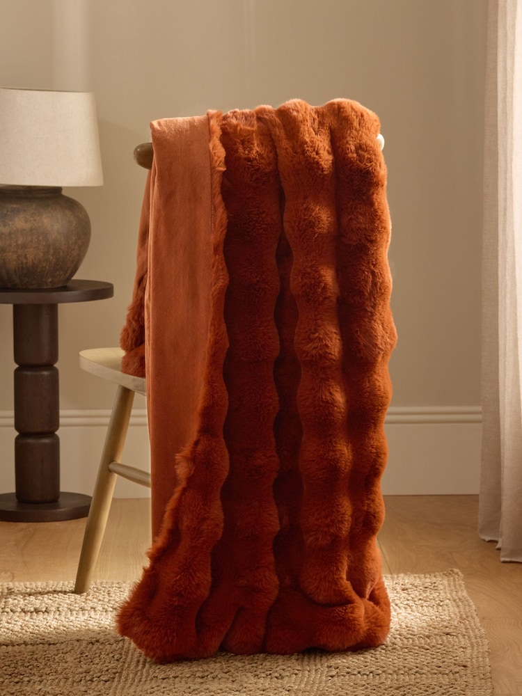 Aspen Süni Xəz Atışları - 6şəkildən 2 şəkil