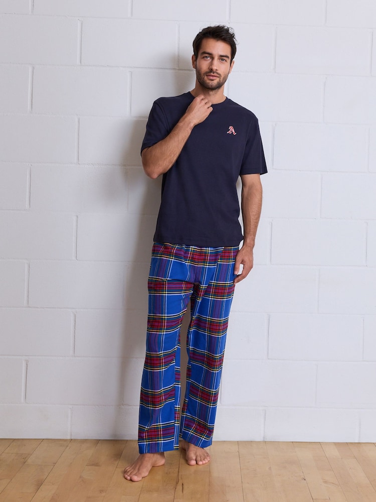 Blue Tartan - طقم من بيجامة مربعات بكُم قصير - صورة 1 من 7 Blue Tartan - طقم من بيجامة مربعات بكُم قصير - صورة 1 من 7