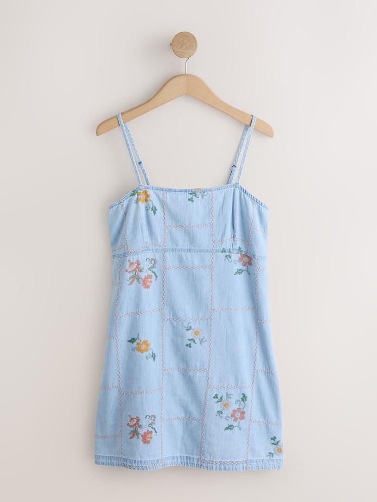 Blau gebleicht - Embroidered Denim Mini Dress - Bild 1 von 3 Blau gebleicht - Embroidered Denim Mini Dress - Bild 1 von 3