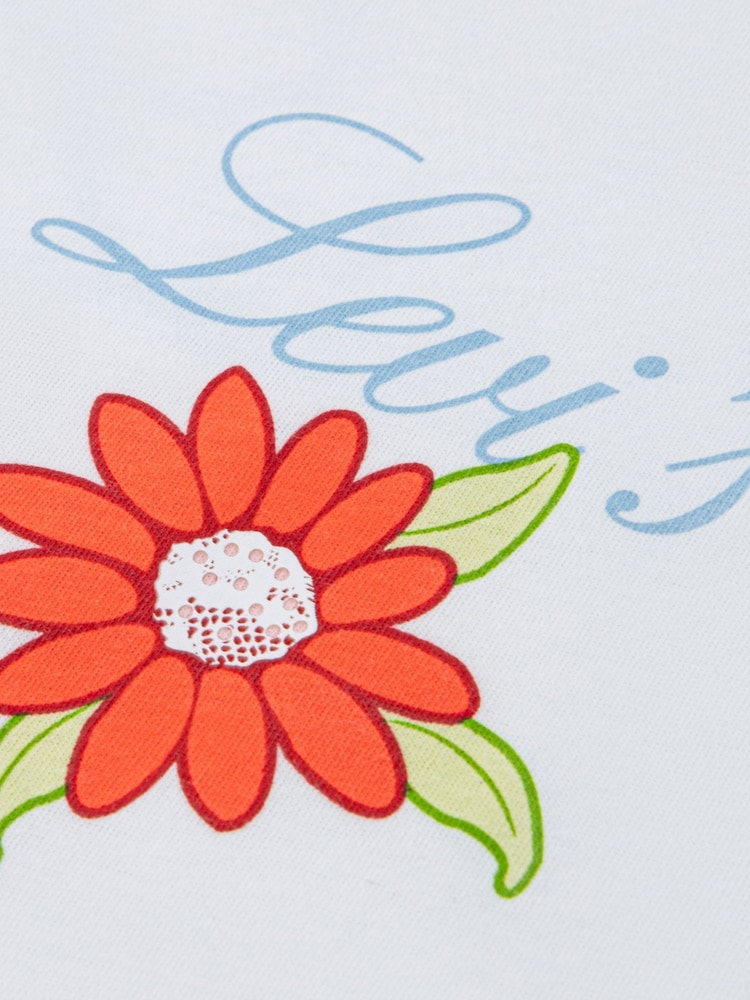 Levi's White Floral Oversized Short Sleeve T-Shirt - Image 8 of 8