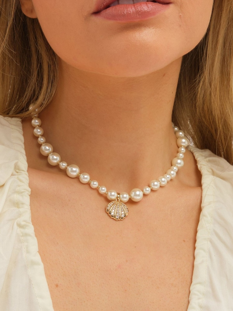 Inicio Gold Tone Pearl and Crystal Shell Necklace - Image 2 of 4 Inicio Gold Tone Pearl and Crystal Shell Necklace - Image 2 of 4