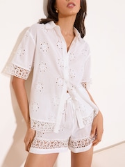 Lipsy Broderie Lace Cutwork Trim Collar Short Sleeve Shirt - صورة 3 من 4