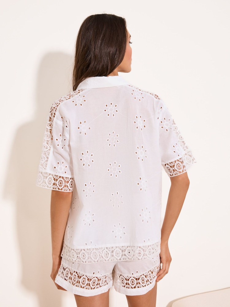 Lipsy Broderie Lace Cutwork Trim Collar Short Sleeve Shirt - صورة 4 من 4 Lipsy Broderie Lace Cutwork Trim Collar Short Sleeve Shirt - صورة 4 من 4