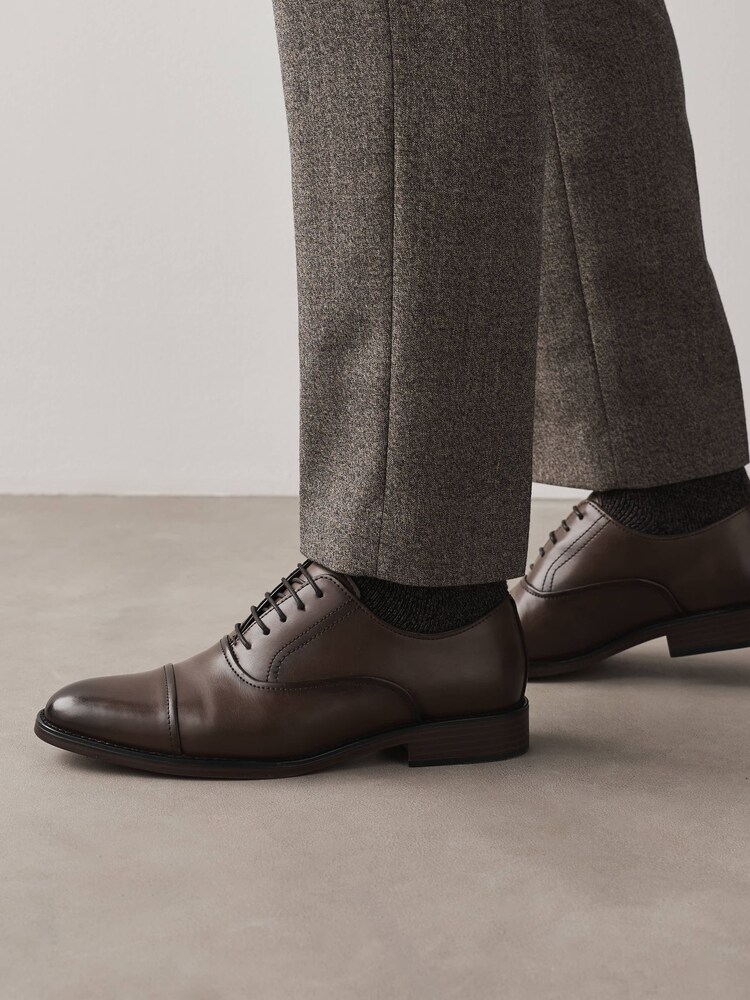 Brown Oxford Toecap Shoes - Image 2 of 7