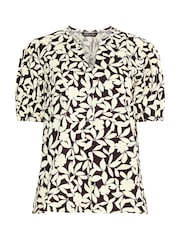 棕色 - M&Co Short Sleeve Notch Neck Shirt - 3的图像3｝