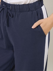 أزرق - بنطلون رياضي بخطوط جانبية من M&Co - صورة 4 من 5